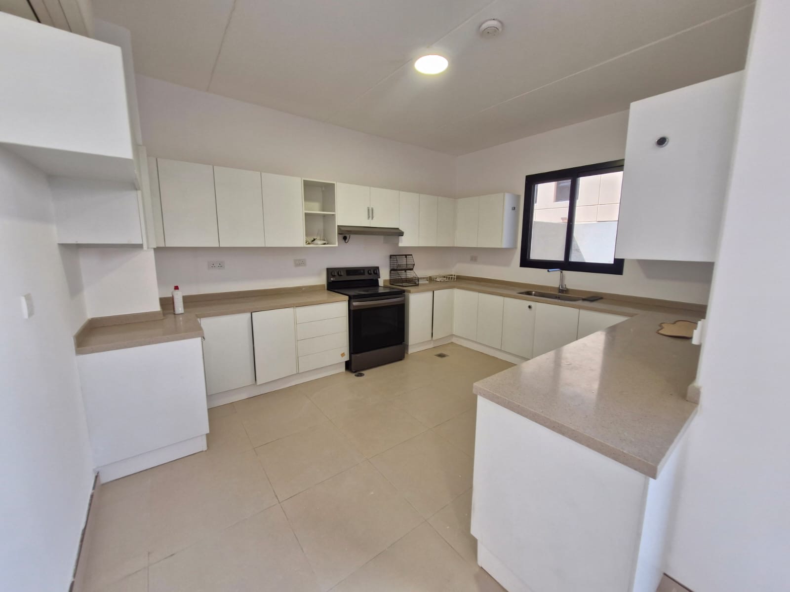 ✨ Luxurious Duplex for Rent in Sedra (Roshn) 🏡  